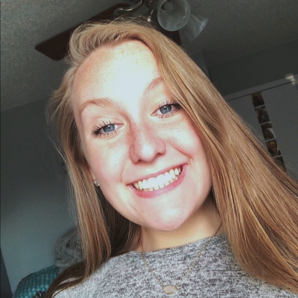 Meet your Posher, Kaylee - Picture 1 of 1